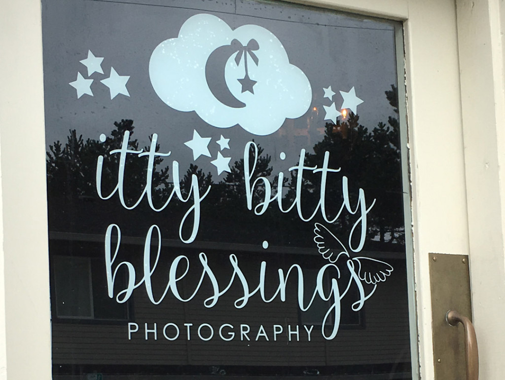Itty Bitty Blessings Photography – Vinyl Graphics